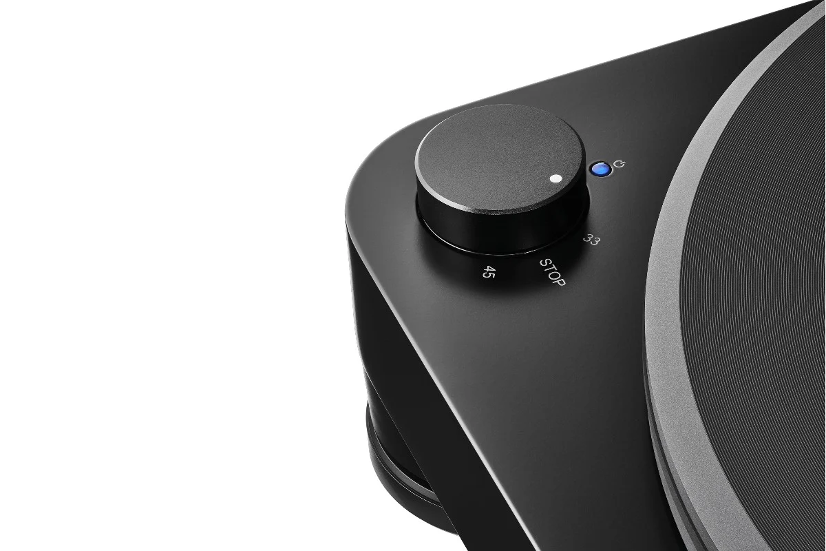 AT-LP7X Fully Manual Belt-Drive Turntable - Image 3