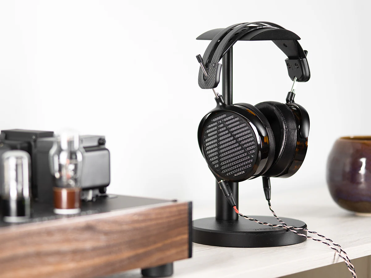 LCD-5 Headphones - Image 8