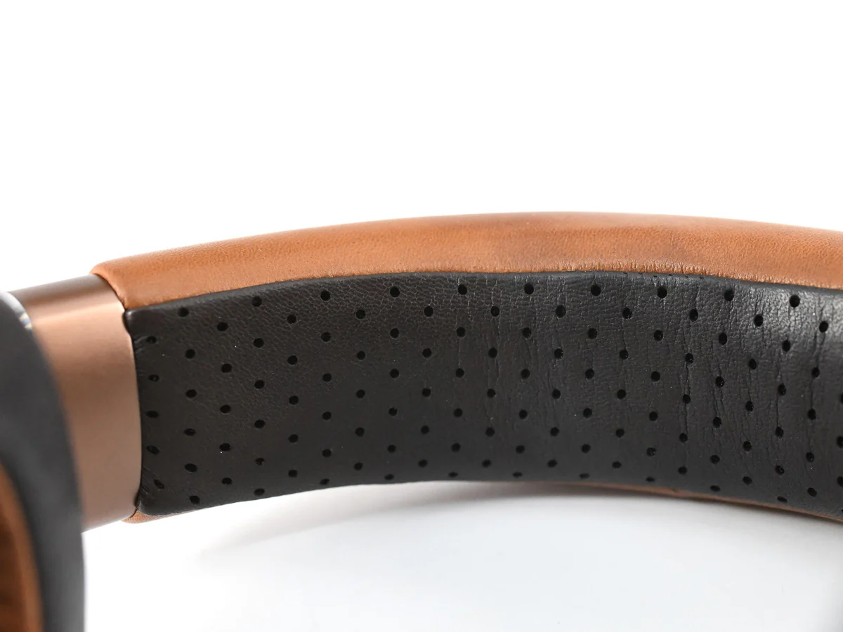 Stellia Headphones - Image 4
