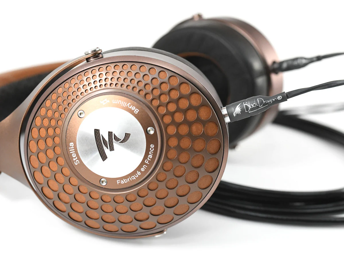 Stellia Headphones - Image 5