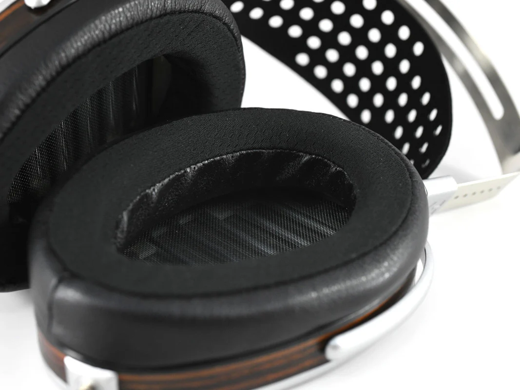 HE1000se Headphones - Image 5