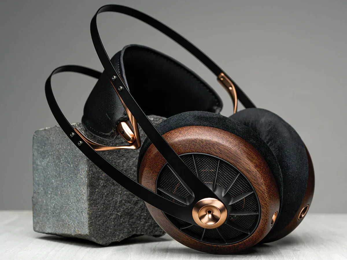 109 Pro Headphones - Image 10