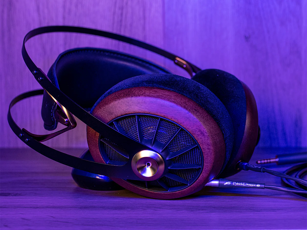 109 Pro Headphones - Image 6