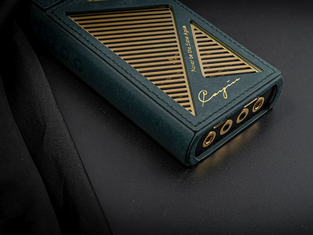 N7 Leather Case - Image 9