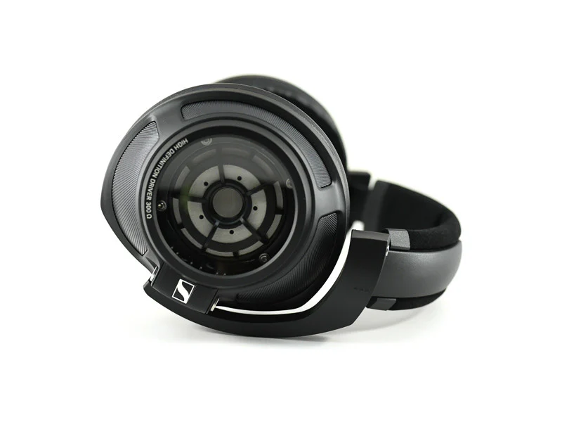 HD820 Headphones - Image 4