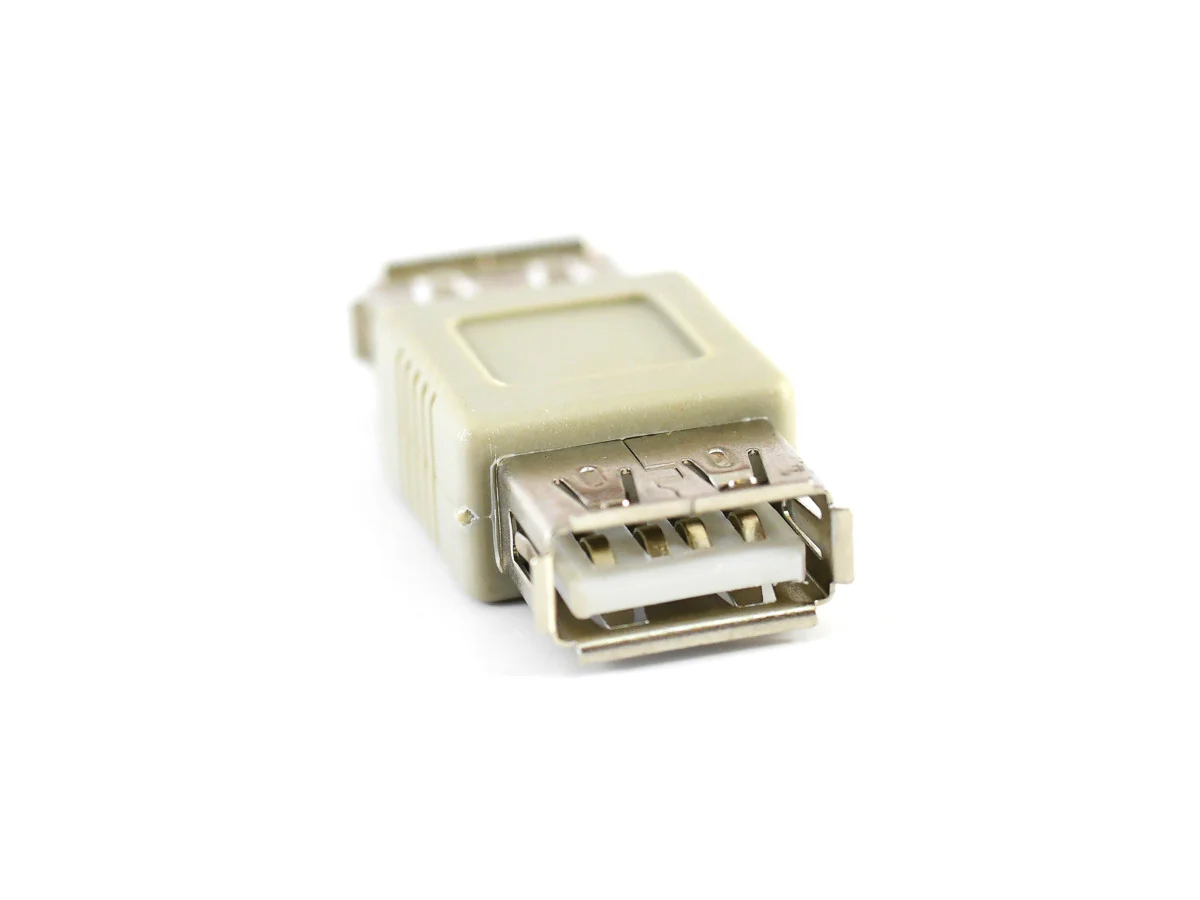 USB-A Female to USB-A Female Adapter - Image 2